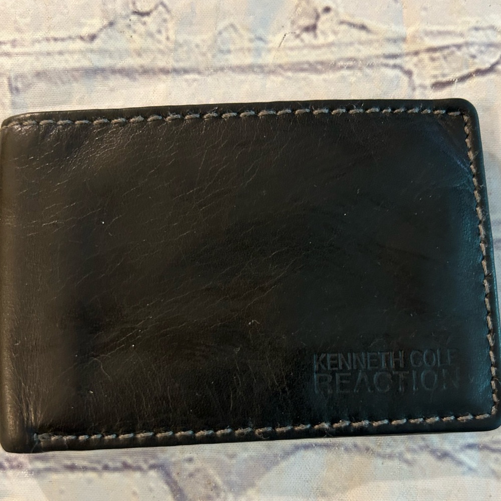KENNETH COLE REACTION GENUINE LEATHER BLACK MENS WALLET